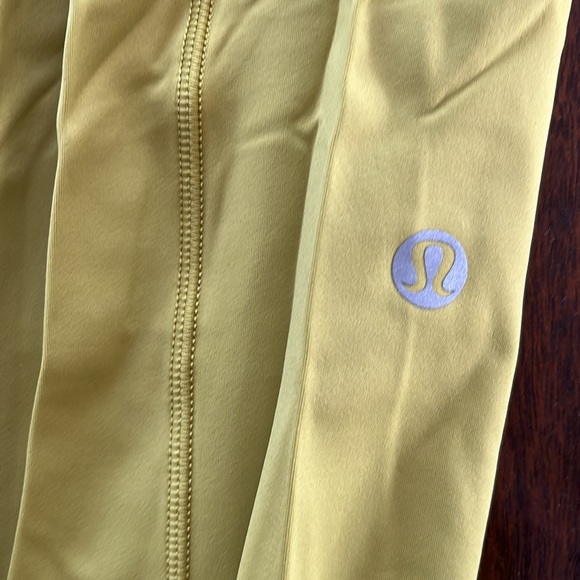 Lululemon Size 6 Ankle Length Leggings - Picture 2 of 5